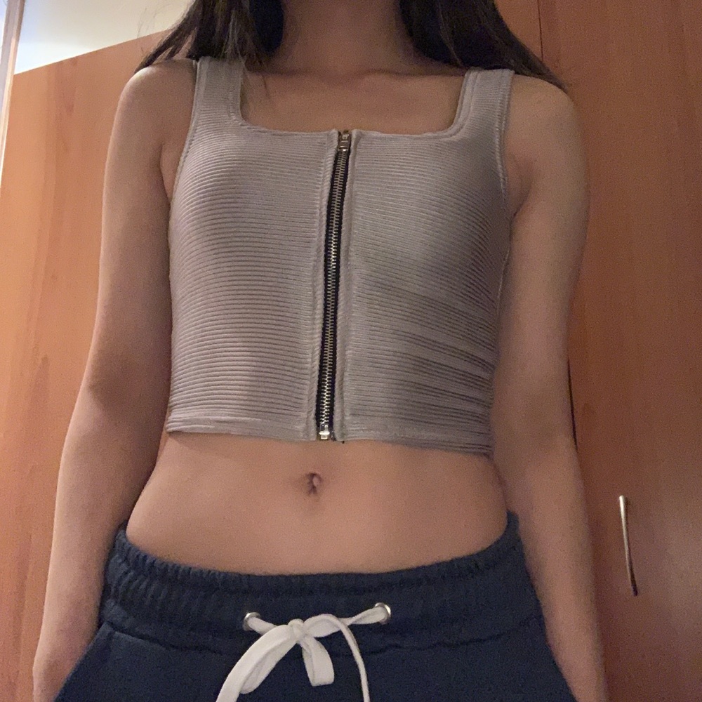 Crop top zipper